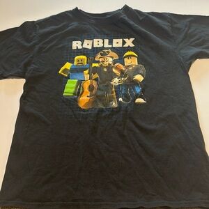 Boys Roblox tshirt size med